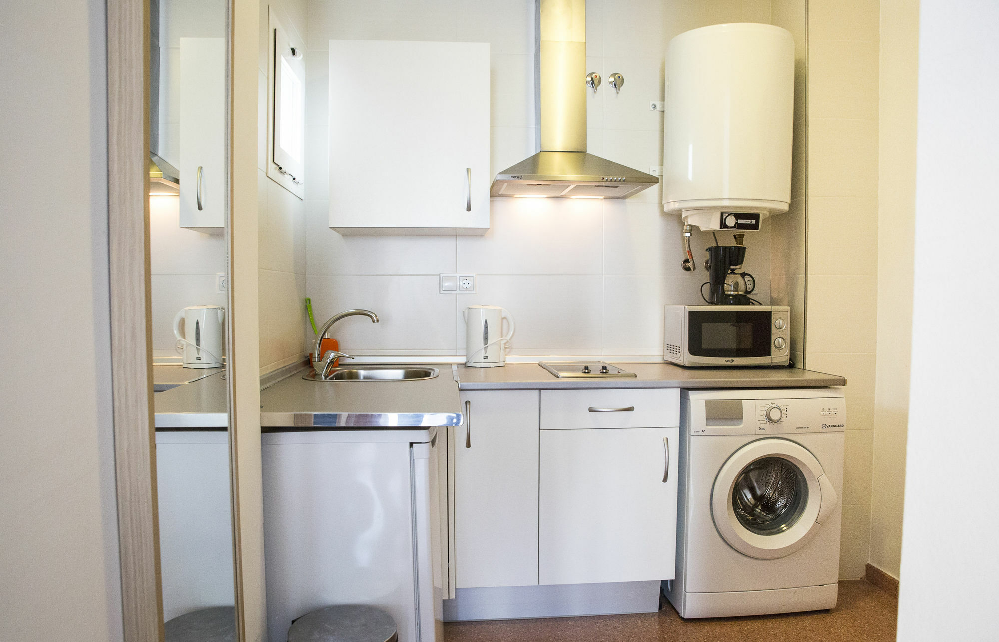 Sea & Wave La Finestra Apartment Малага Екстериор снимка