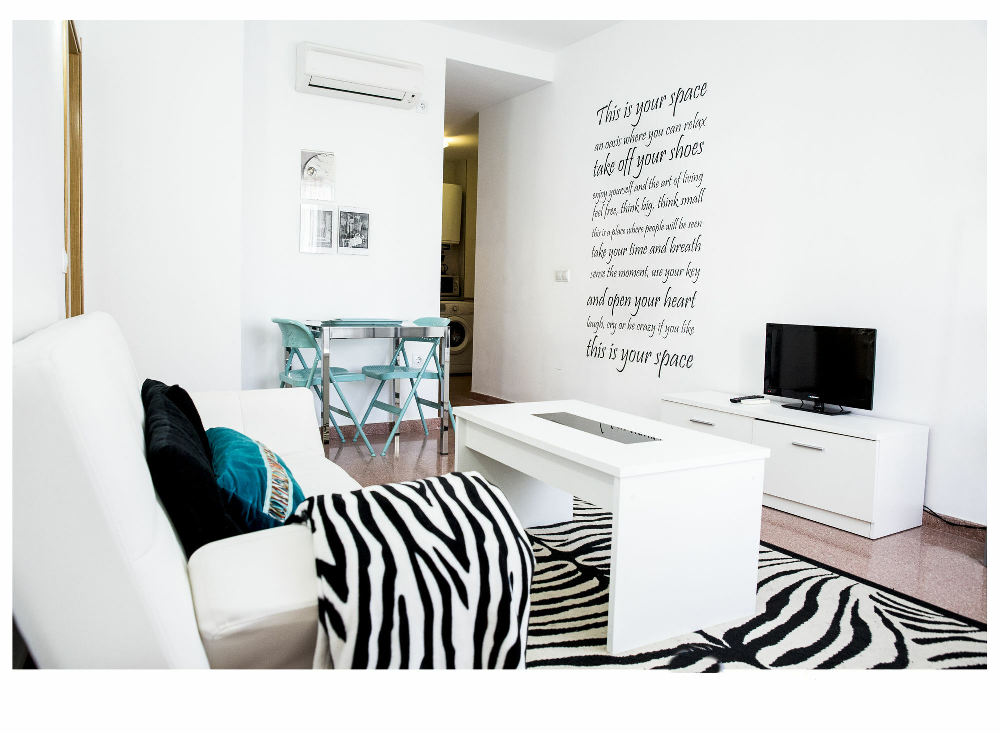 Sea & Wave La Finestra Apartment Малага Екстериор снимка