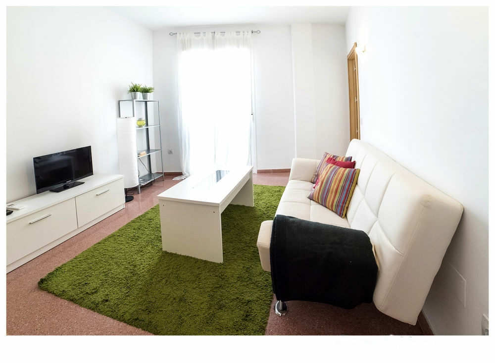Sea & Wave La Finestra Apartment Малага Екстериор снимка